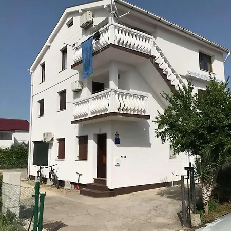 Suzi Number 2 Διαμέρισμα